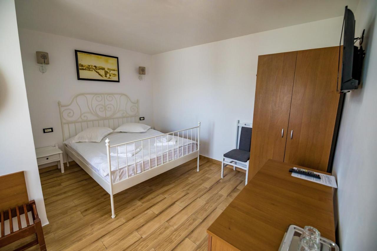 Hotel Casa Ypu Două Mai Exterior foto